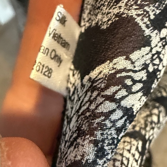 100% Silk Floral Poncho Wrap Black Ivory Whimsigoth - Picture 13 of 13